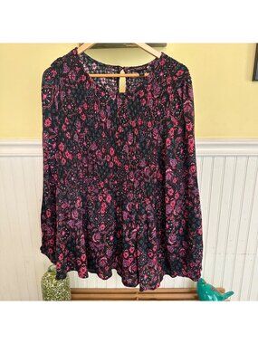 Torrid Womens Black & Pink Floral Smocked Peasant Blouse Size 2